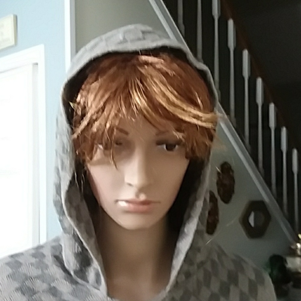 Poncho - Picture 4 of 8